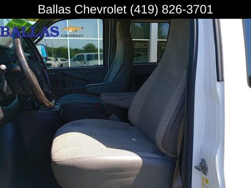 Used 2017 Chevrolet Express 2500 LS RWD image 20