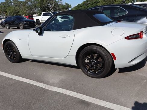 Used 2019 MAZDA MX-5 Miata Sport RWD image 3