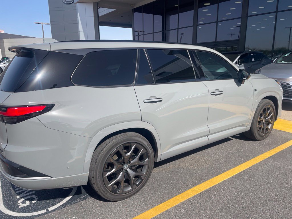 Used 2026 Lexus TX 500h AWD w/ Technology Package image 3