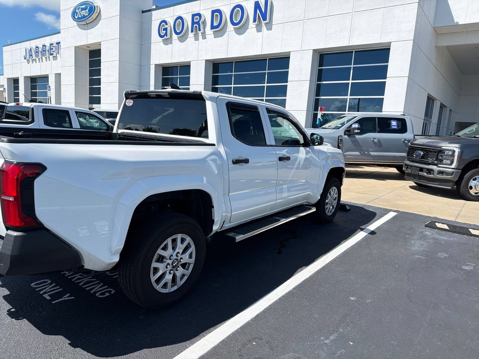 Used 2025 Toyota Tacoma SR w/ SR Upgrade Package RWD image 3