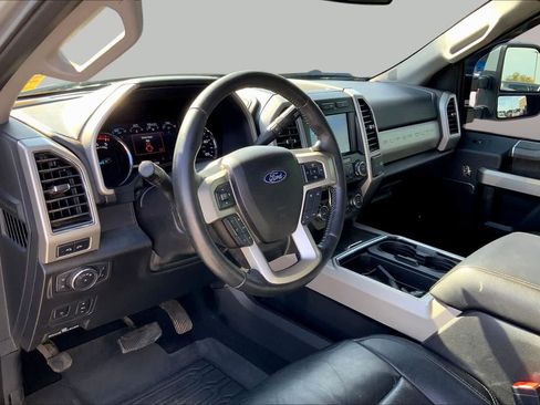Used 2020 Ford F250 Lariat w/ Lariat Ultimate Package AWD/4WD image 16