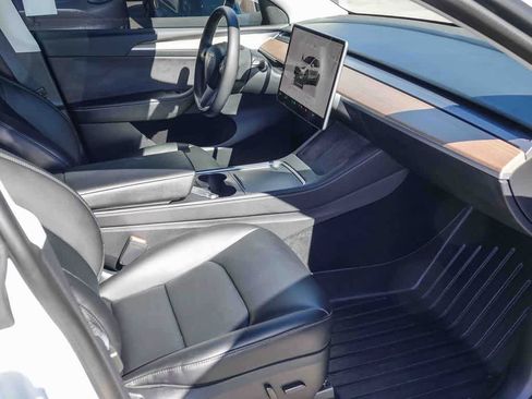 Used 2023 Tesla Model Y Long Range image 14