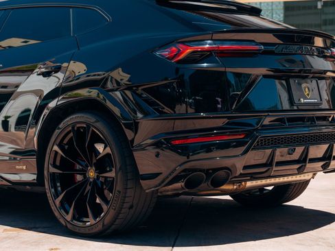 Used 2024 Lamborghini Urus S AWD/4WD image 38