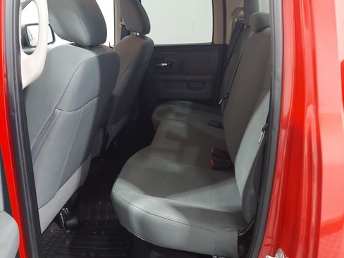 Used 2018 RAM 1500 SLT AWD/4WD image 13