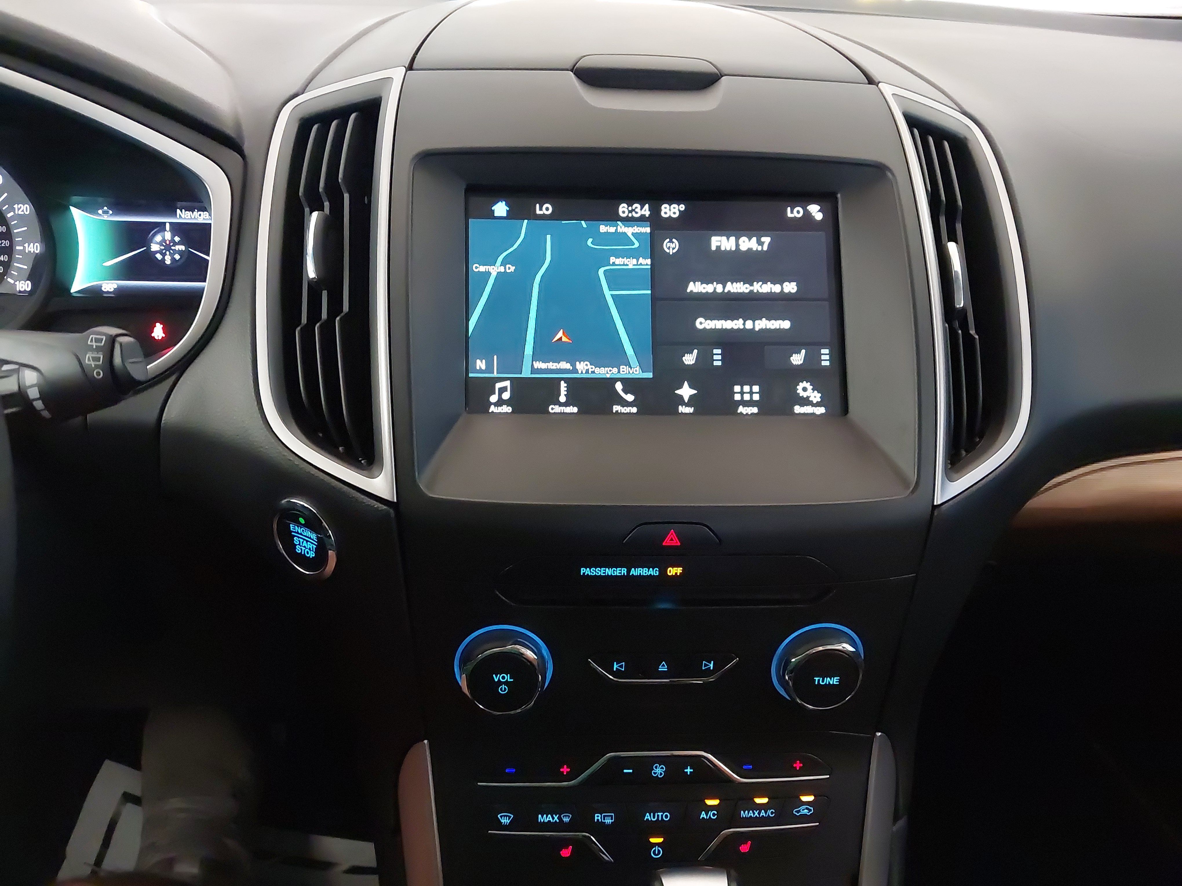 Used 2018 Ford Edge SEL w/ Equipment Group 201A FWD image 21