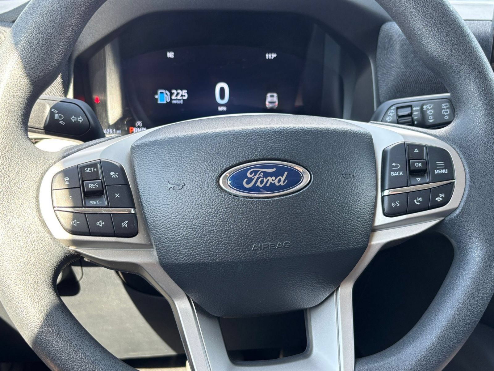 Used 2026 Ford Explorer Active AWD/4WD image 28