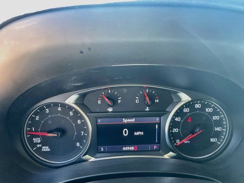 Used 2022 GMC Terrain SLT w/ Tech Package FWD image 14