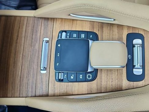 Used 2025 Mercedes-Benz GLS 450 4MATIC image 55