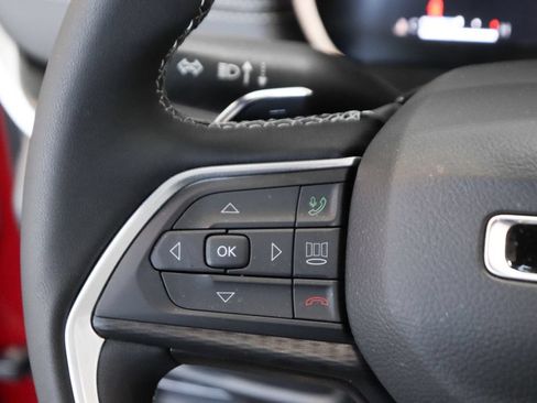 Used 2025 Jeep Grand Cherokee L Laredo w/ Luxury Tech Group I RWD image 23