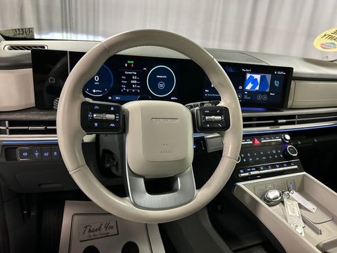 Used 2025 Hyundai Santa Fe Limited image 13