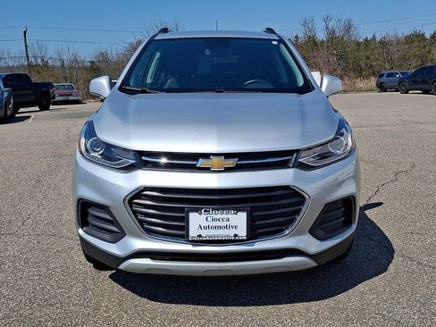 Used 2022 Chevrolet Trax LT w/ LT Convenience Package AWD/4WD image 5