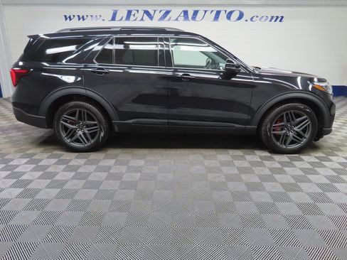 Used 2026 Ford Explorer ST AWD/4WD image 2