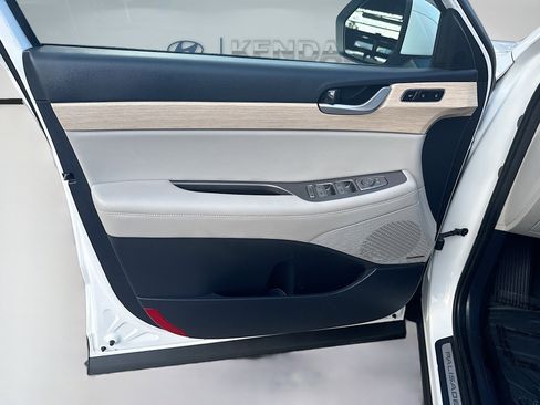 Used 2024 Hyundai Palisade Limited image 17