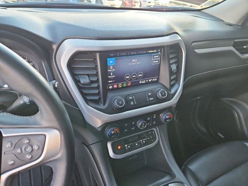 Used 2023 GMC Acadia SLT image 17