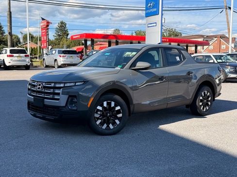 New 2025 Hyundai Santa Cruz SE image 2