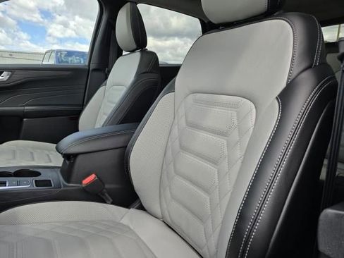 New 2024 Ford Escape SE w/ PHEV Premium Package image 18