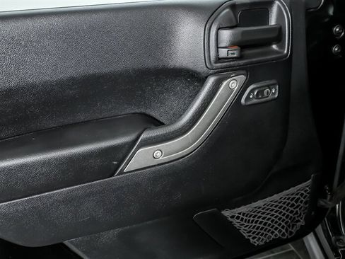 Used 2016 Jeep Wrangler Sport AWD/4WD image 15
