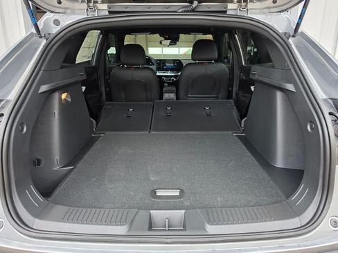 New 2026 Chevrolet Trax RS w/ Sunroof Package FWD image 27