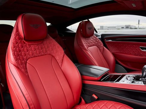 Used 2022 Bentley Continental GT image 36