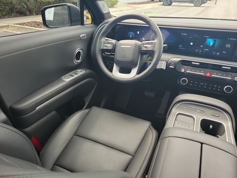Used 2026 Hyundai Palisade Calligraphy FWD image 12
