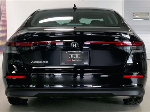 Used 2024 Honda Accord EX image 4