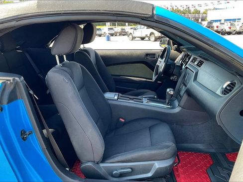 Used 2012 Ford Mustang Convertible RWD image 14