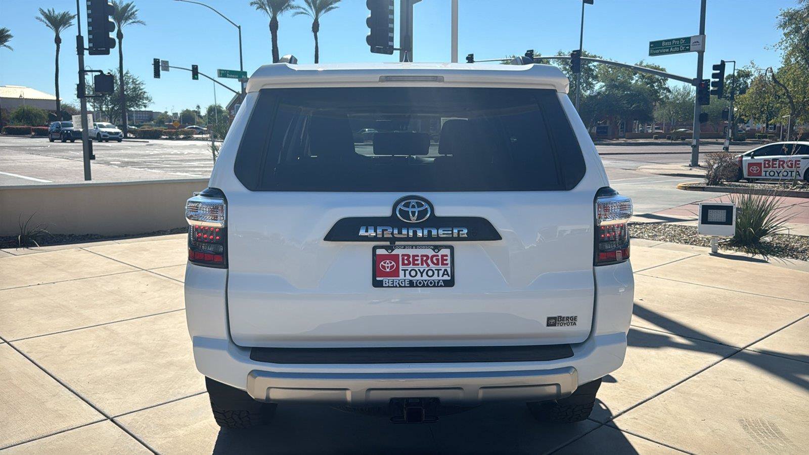 Used 2023 Toyota 4Runner TRD Off-Road Premium w/ Moonroof Package AWD/4WD image 7