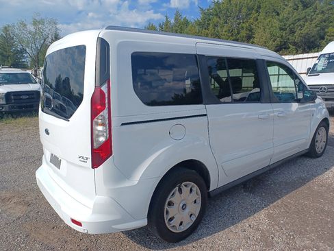 Used 2018 Ford Transit Connect XLT image 5