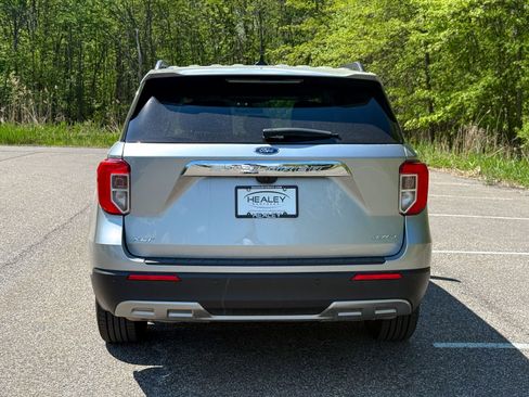 Certified 2024 Ford Explorer XLT w/ Equipment Group 202A AWD/4WD image 5