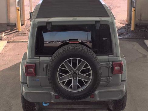 Used 2023 Jeep Wrangler Unlimited Sahara image 8