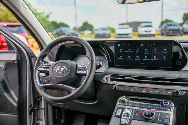 Used 2025 Hyundai Palisade SE FWD image 15