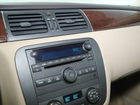 Used 2009 Buick Lucerne CXL w/ Driver Confidence Package image 37