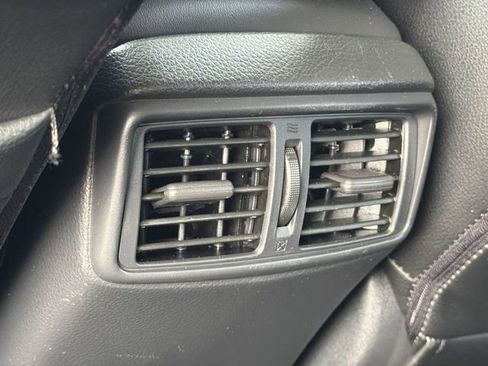 Used 2017 Nissan Rogue SV FWD image 25