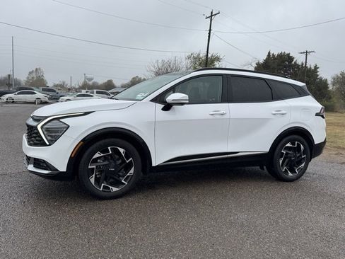 Used 2023 Kia Sportage SX image 3