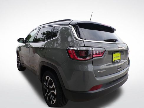 Used 2024 Jeep Compass Limited AWD/4WD image 3