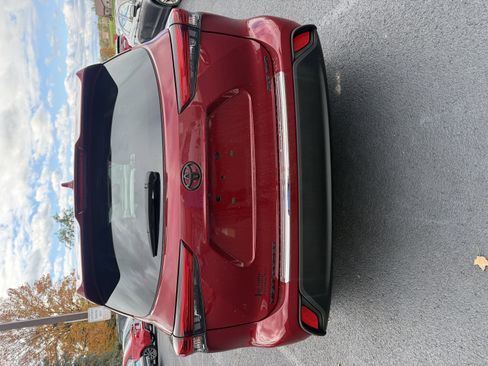 Used 2022 Toyota Highlander XLE image 3