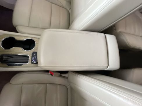 Used 2019 GMC Acadia Denali w/ GMC Pro Grade Package AWD/4WD image 21
