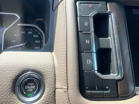 Used 2021 GMC Yukon Denali w/ Advanced Technology Package AWD/4WD image 32