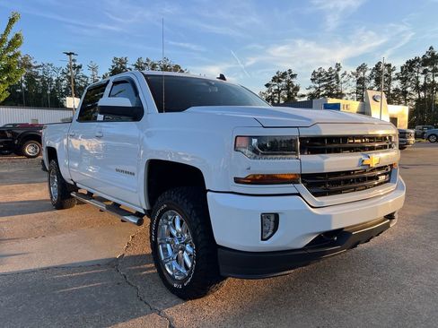 Used 2017 Chevrolet Silverado 1500 LT w/ All Star Edition AWD/4WD image 1