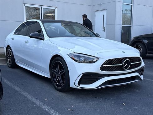 Used 2025 Mercedes-Benz C 300 Sedan image 3