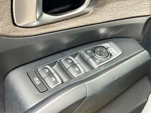 Certified 2022 Kia Sorento S image 18