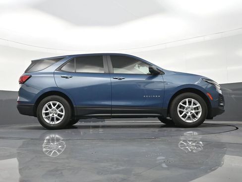 Used 2024 Chevrolet Equinox LS w/ Driver Confidence II Package FWD image 28