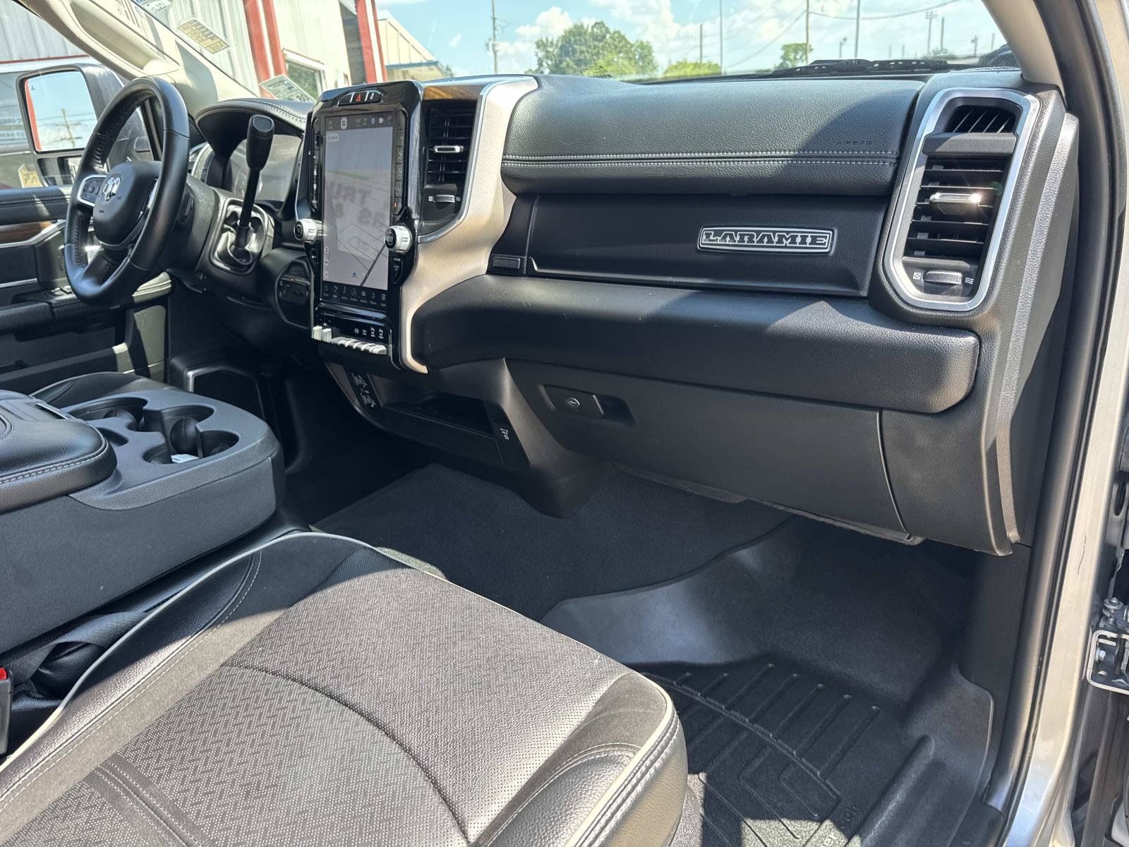 Used 2024 RAM 2500 Laramie AWD/4WD image 12