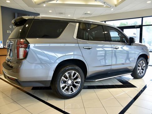 Used 2022 Chevrolet Tahoe LT w/ Luxury Package AWD/4WD image 6