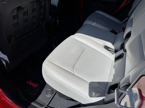 Used 2021 Jeep Gladiator Mojave w/ Uconnect 4C Nav & Sound Group image 15