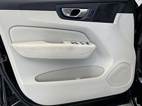 Used 2023 Volvo XC60 B6 Ultimate w/ Protection Package Premier AWD/4WD image 23