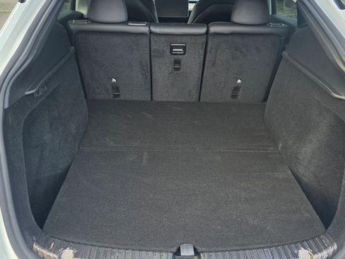 Used 2024 Tesla Model Y Long Range image 21