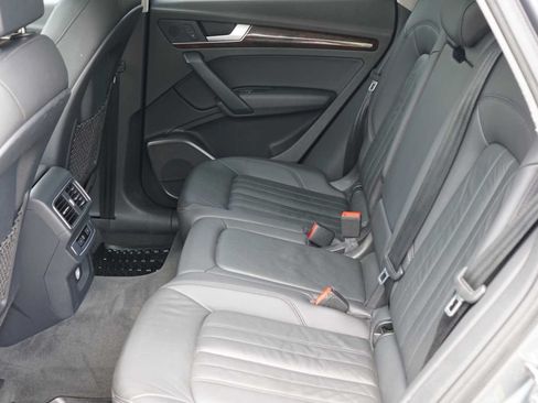 Used 2018 Audi Q5 2.0T Premium AWD/4WD image 21