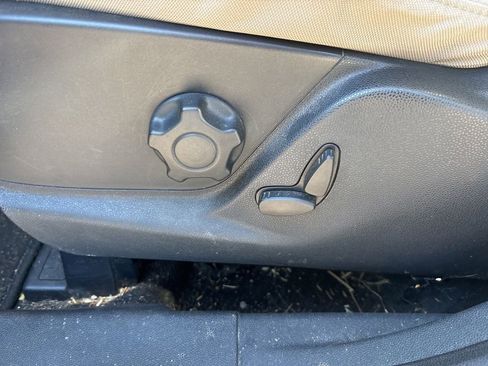 Used 2020 Ford EcoSport SE w/ SE Convenience Package image 16