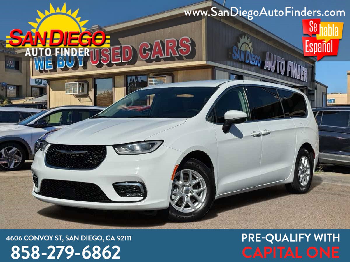 Used 2023 Chrysler Pacifica Touring-L FWD image 1